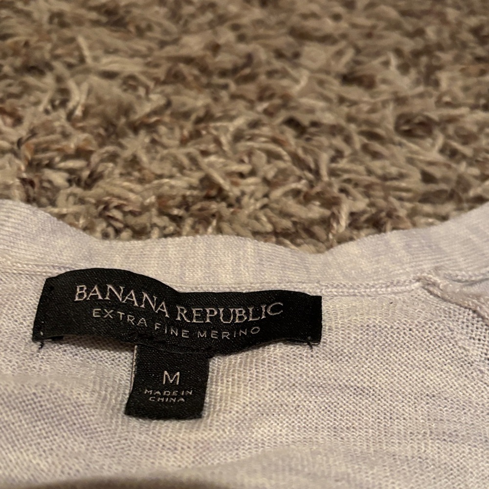 Banana Republic Light Gray V-Neck Sweater with Red Stripes - Picture 2 of 2